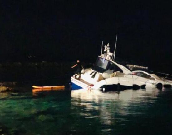 Λαύριο: Προσάραξη Θ/Γ σκάφους