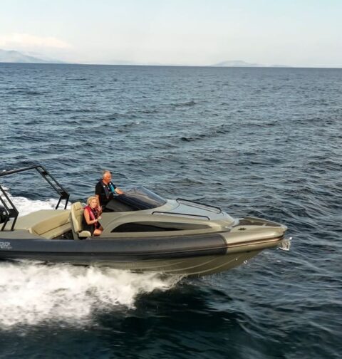 range-rib-sport-cabin-25