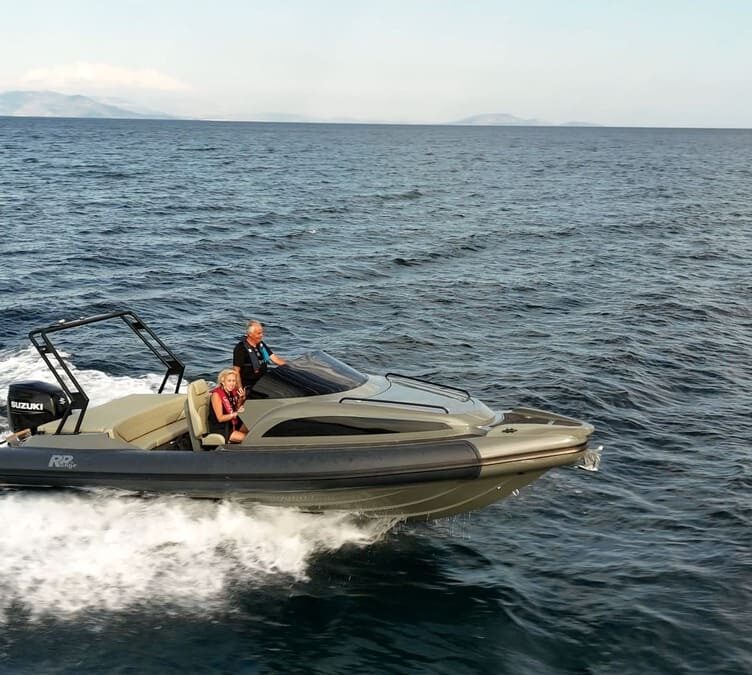 range-rib-sport-cabin-25